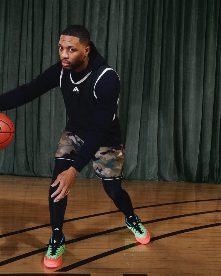 第10代签名鞋发布！利拉德成为史上第12位拥有至少10代签名鞋球员