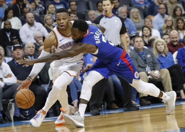 开云移动端-交易贝弗利打响湖人补强第一枪 韦少即将被送走？