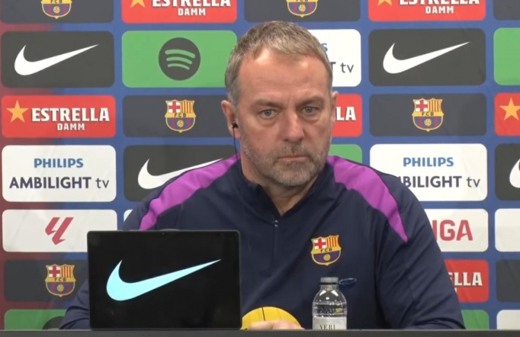 开云平台-弗里克：我更像球员祖父而非父亲 莱万需专注本赛季不考虑下赛季