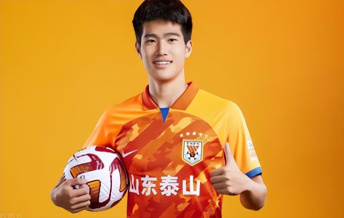 开云入口-意外！彭啸曾表示他未来只会为国安队效力，为何如今却成鲁能主力